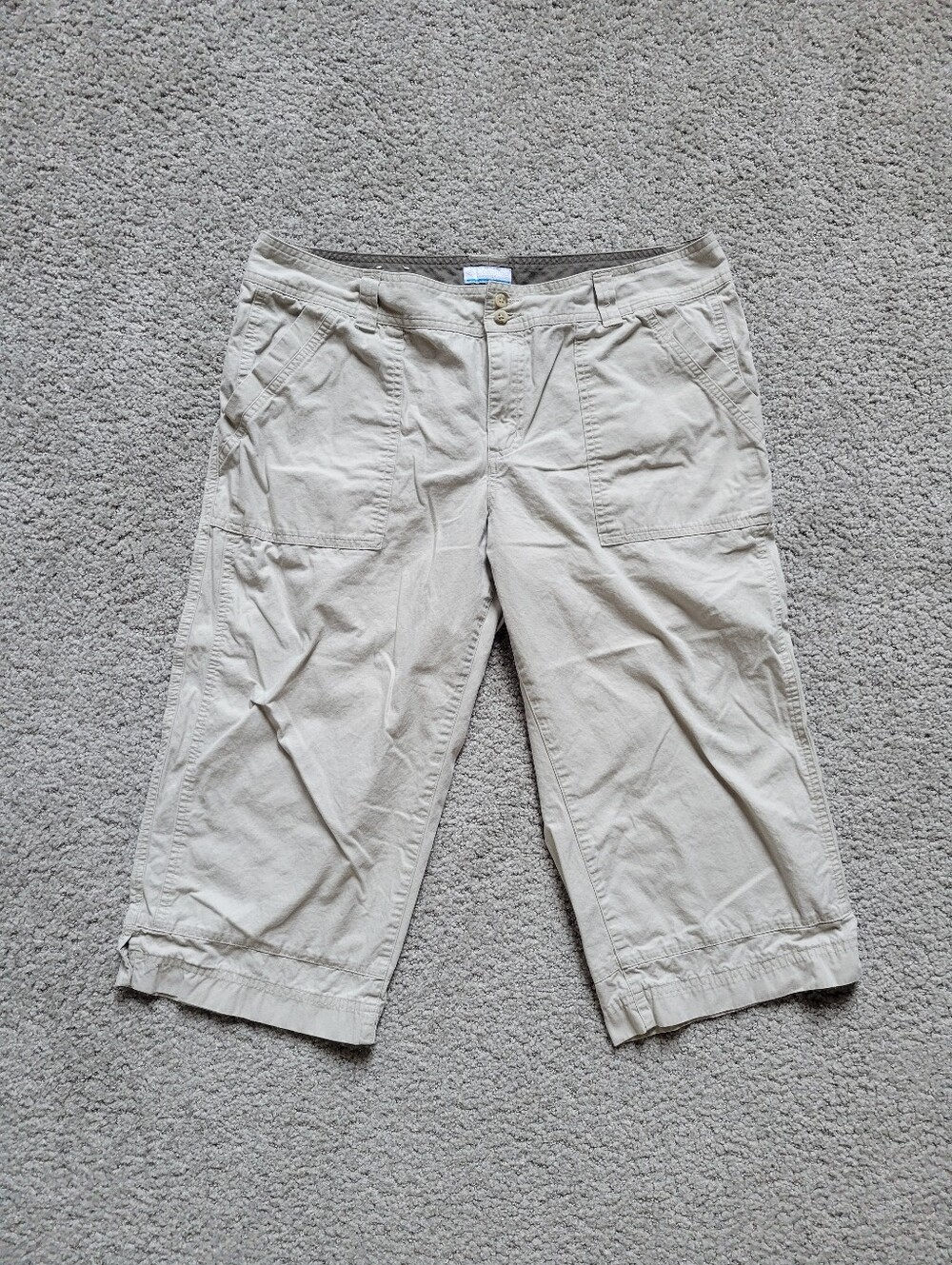 Columbia Sportswear Company Khaki Cargo Capris Size 14 Hiking Gorpcore Utility